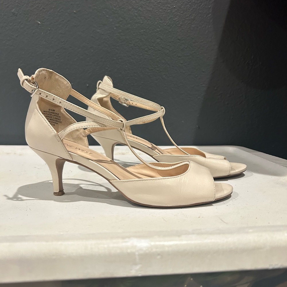 Nine West Nude T-Strap Heels – Size 6.5